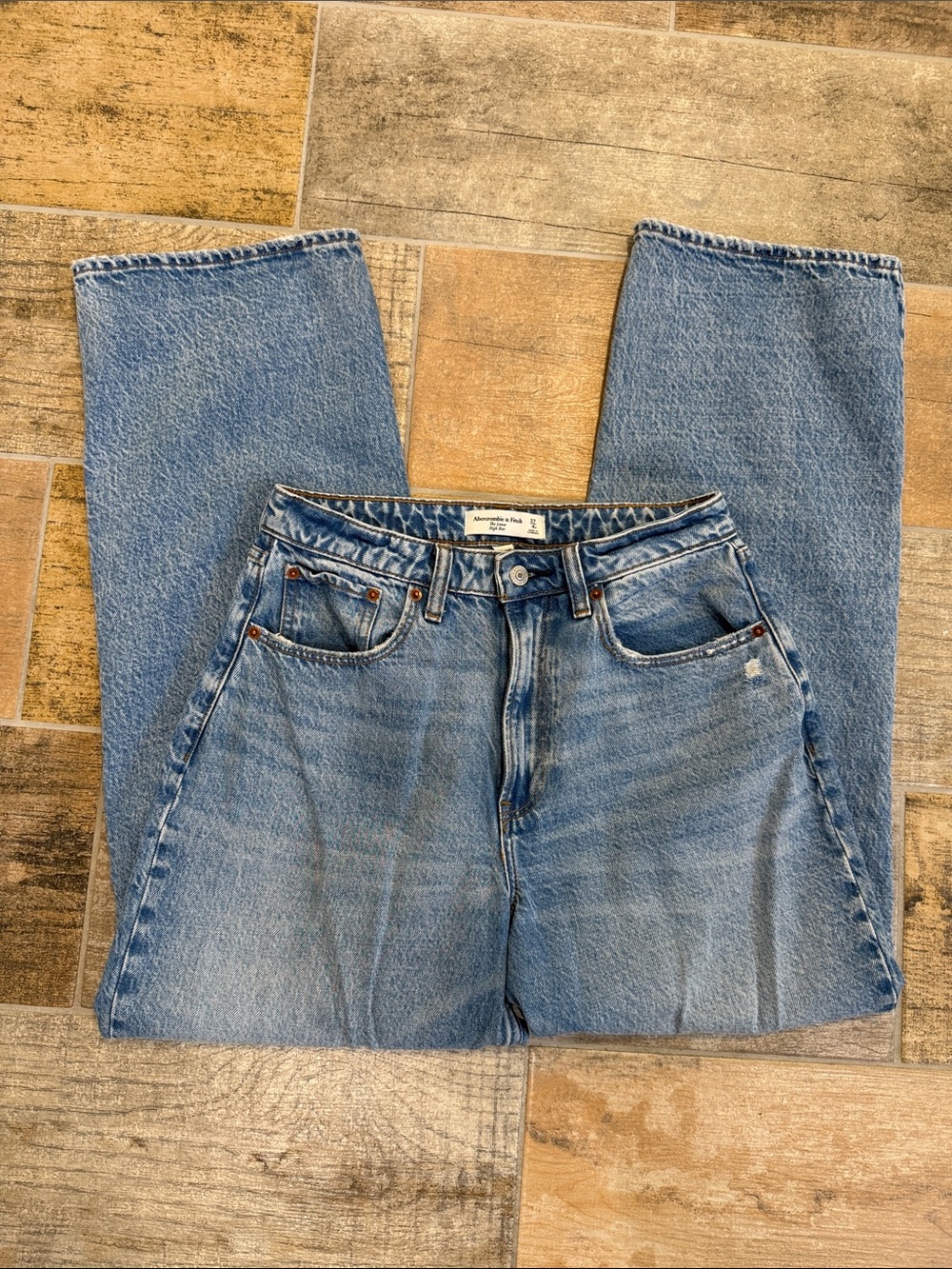 Abercrombie & Fitch The Loose High Rise Curve Love Jeans Size 27 4R - Picture 1 of 8
